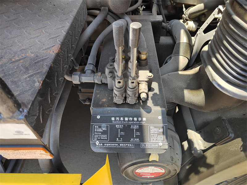 manual hydraulic operating valve