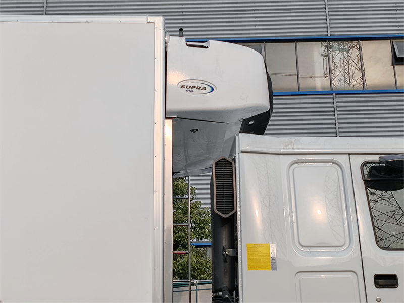 Howo 20tons freezer van