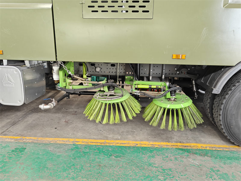 Howo sweeper truck