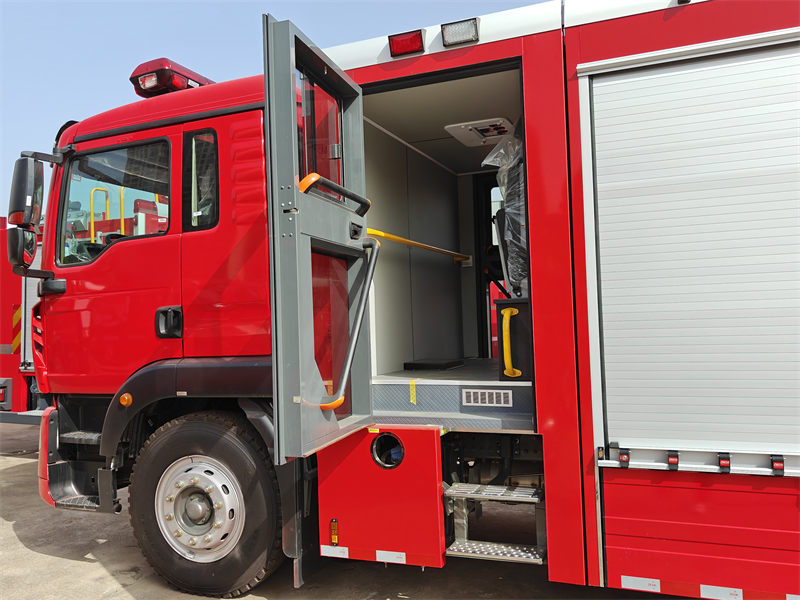 Howo 4x2 fire fighting truck