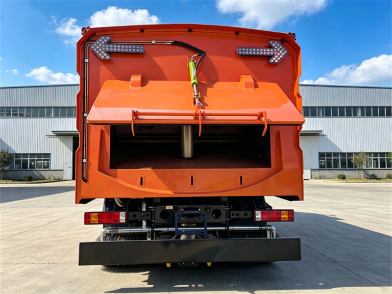 Howo vacuum sweeper truck